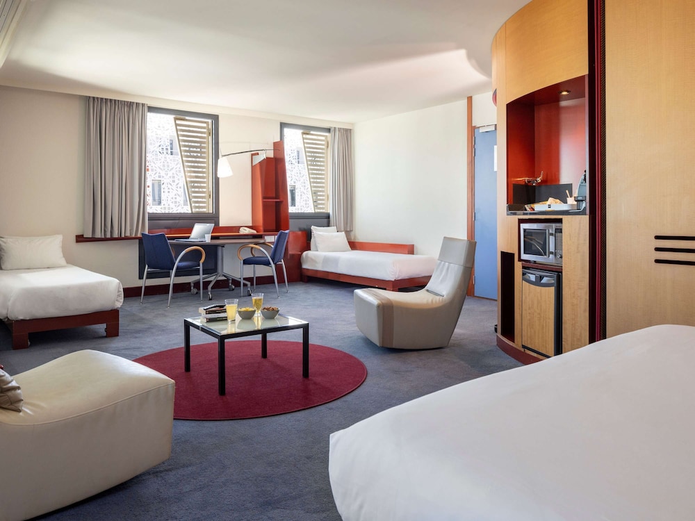 Executive Suite, Multiple Beds - Photo 3