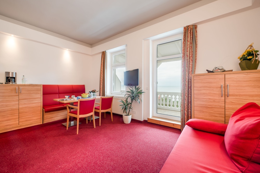 Apartment, Balcony, Sea View photo 1