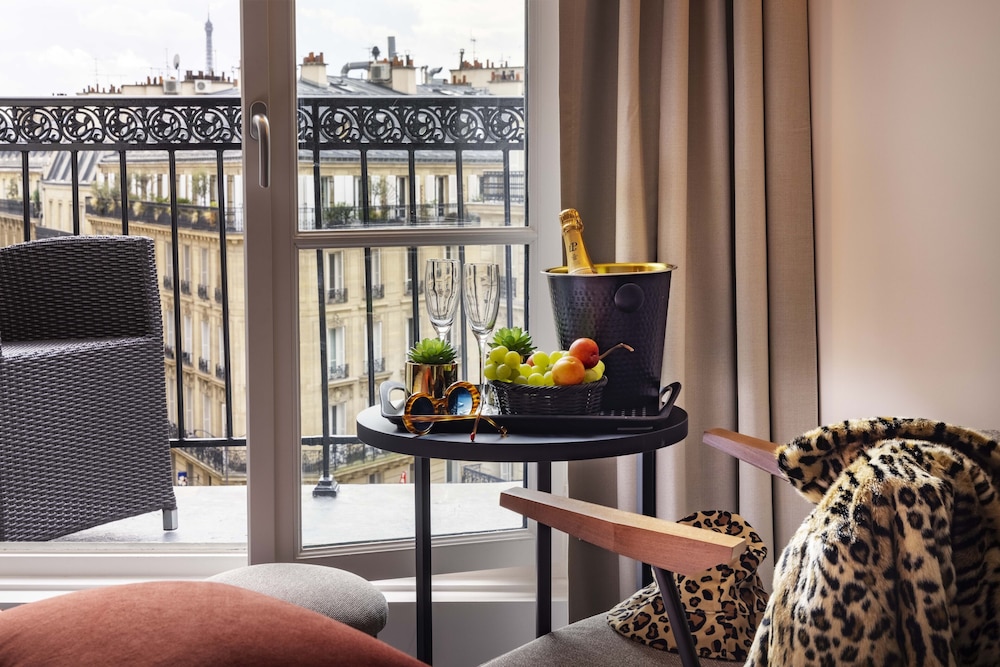 Prestige Balcony Room