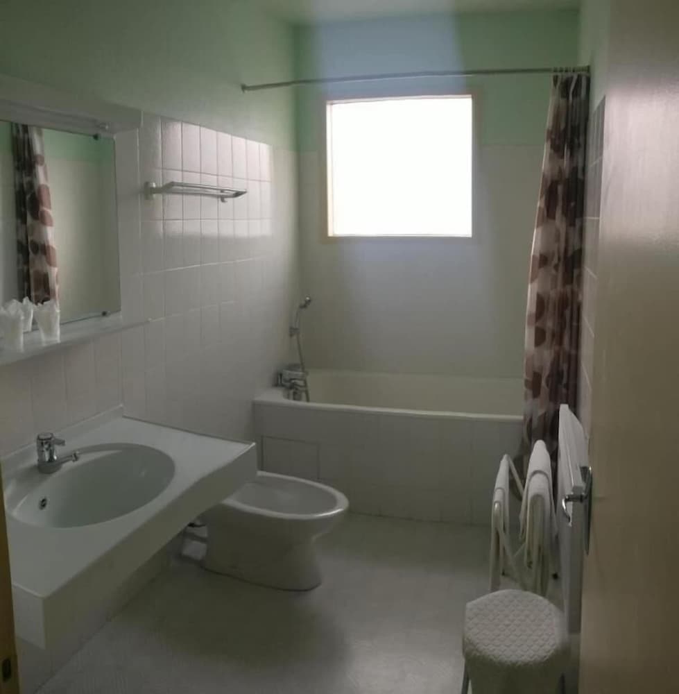 Standard Double Room, Ensuite - Photo 3