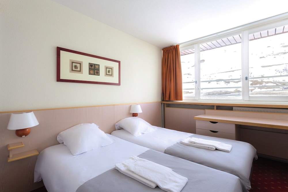 Standard Room, 2 Bedrooms photo 3