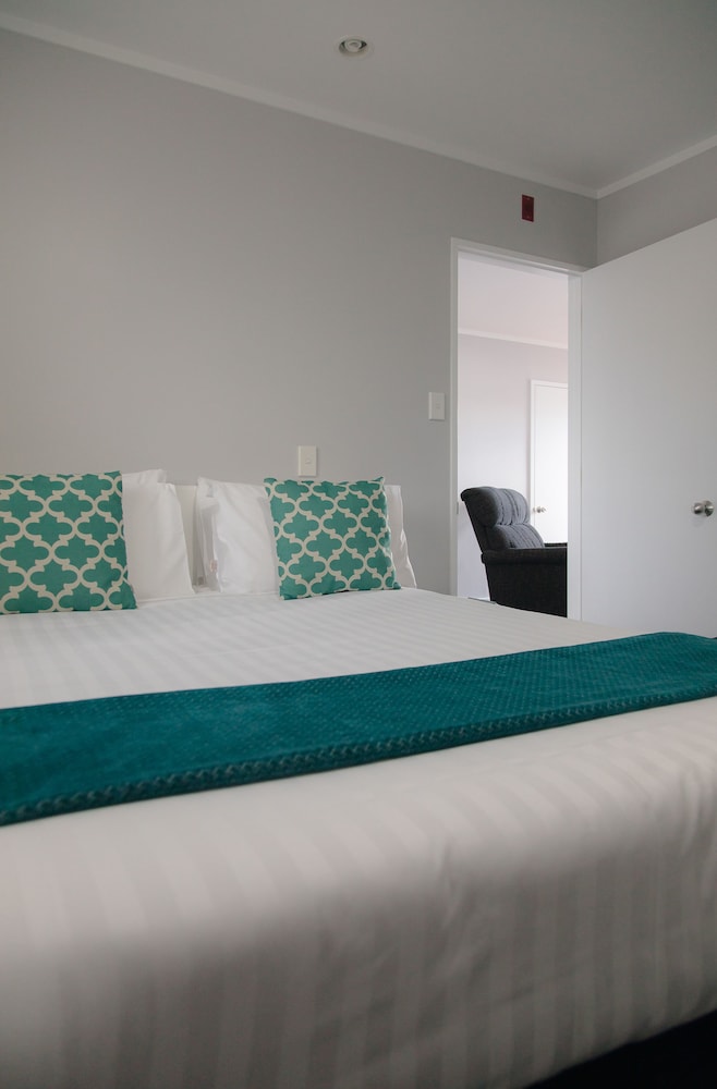 Standard Suite, 1 Bedroom, Non Smoking, Kitchenette (Unit) photo 3