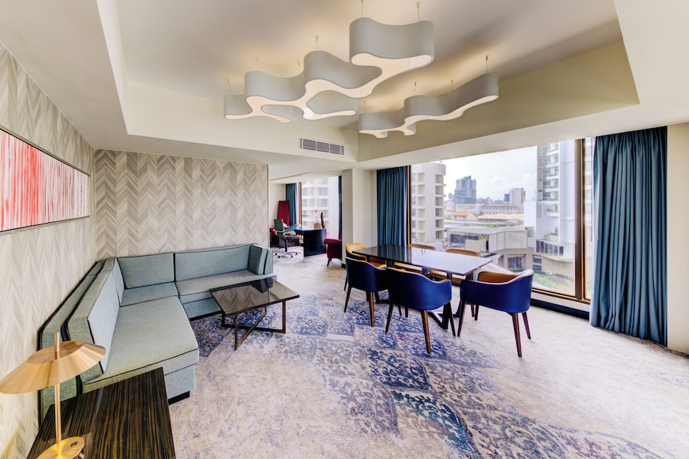 Executive suite - Photo 3
