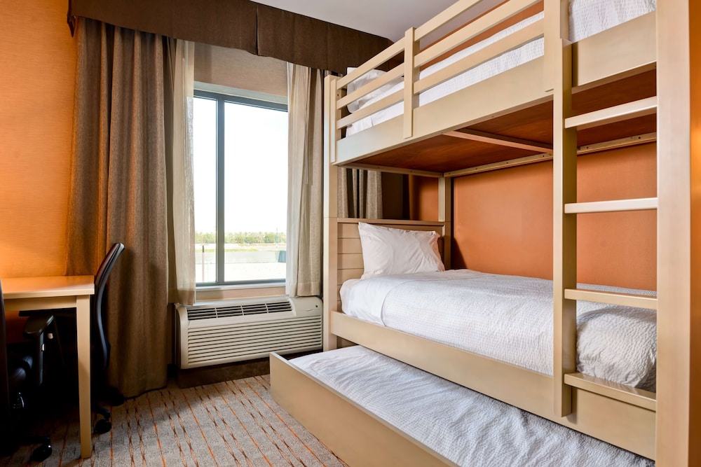1 Bedroom, 1 King and 1 Bunk Bed/Sofa Sleeper