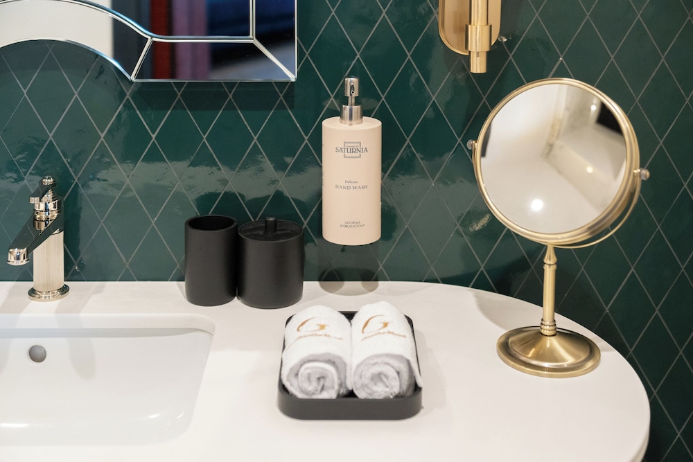 Signature Suite (Medici)