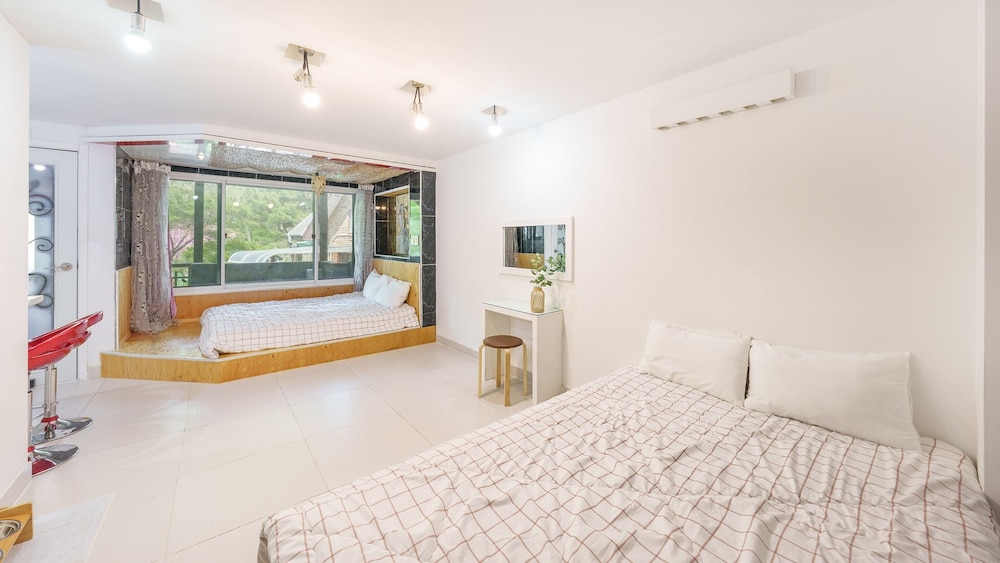 Basic Room, 1 Bedroom (B103 (Private BBQ))