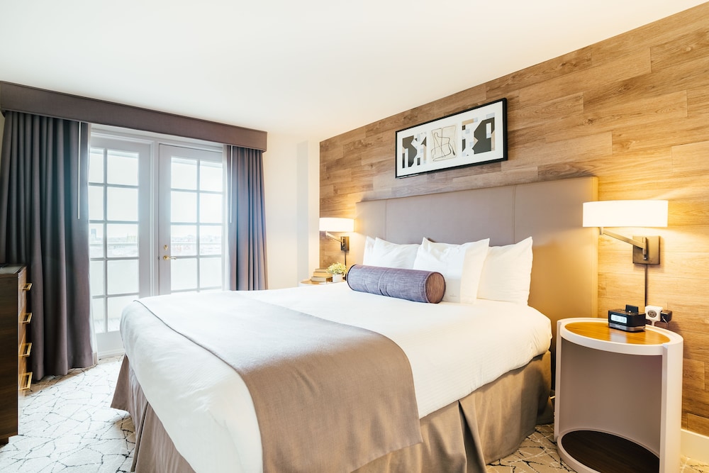 Executive Suite, 1 King Bed with Sofa bed (Colorado Suite) - Photo 1