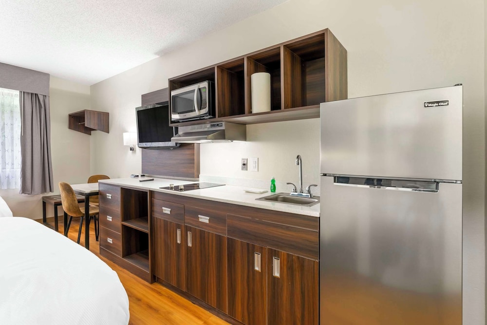 Room, 2 Double Beds, Non Smoking - Photo 7