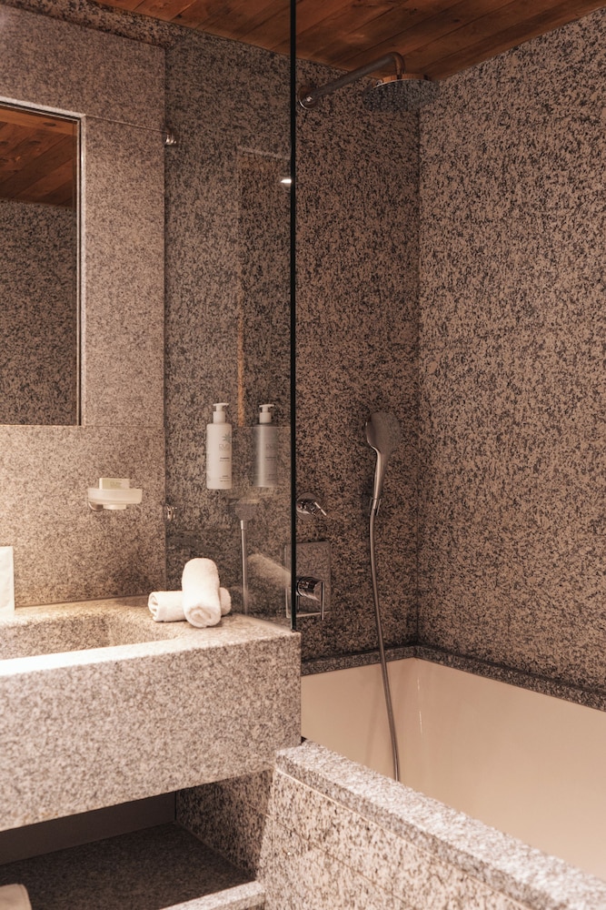 Duplex - Photo 2