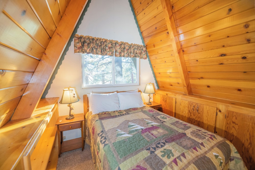 House, Multiple Beds, Hot Tub, Mountain View