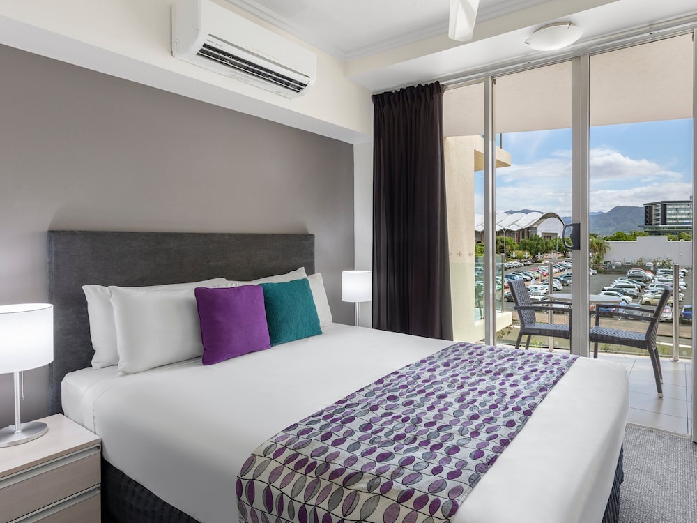 Executive Hotel Room photo 1