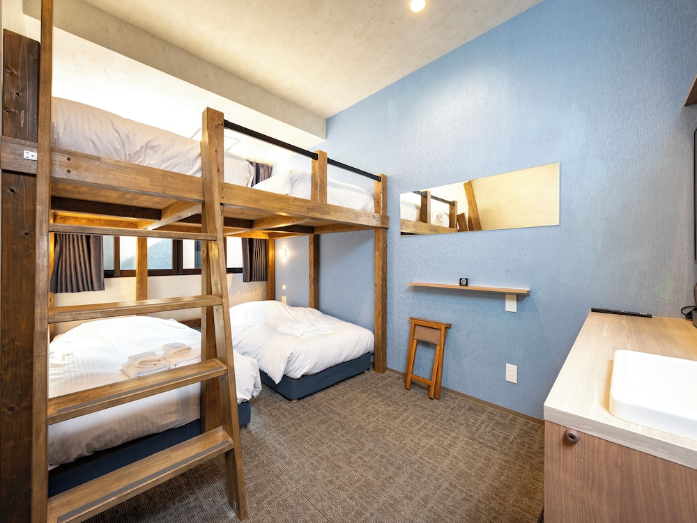 Standard Quadruple Room with Loft