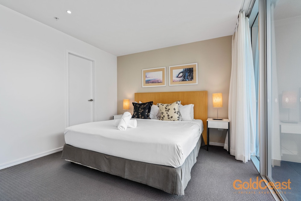1 Bedroom Apt City & Hinterland Views photo 1
