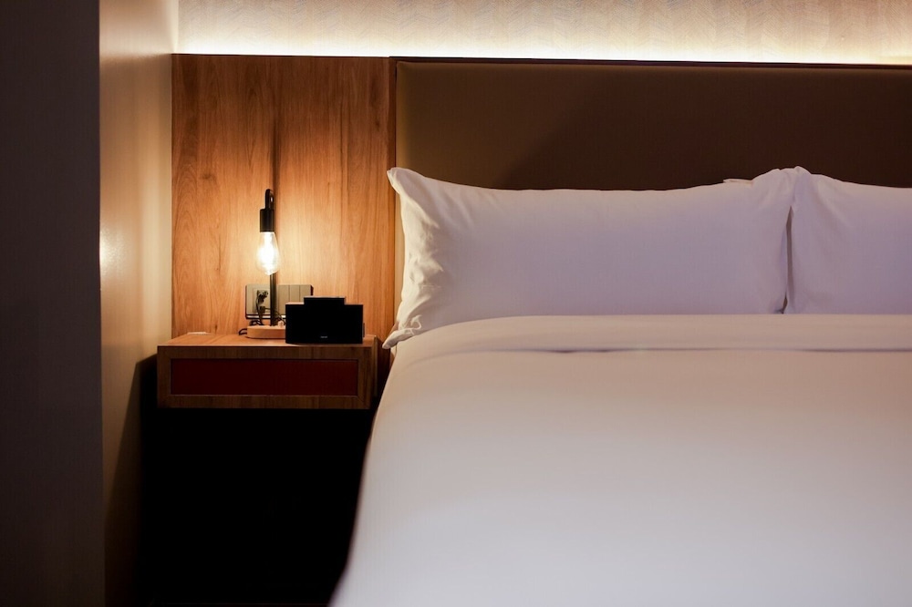 Premier Suite - Photo 4