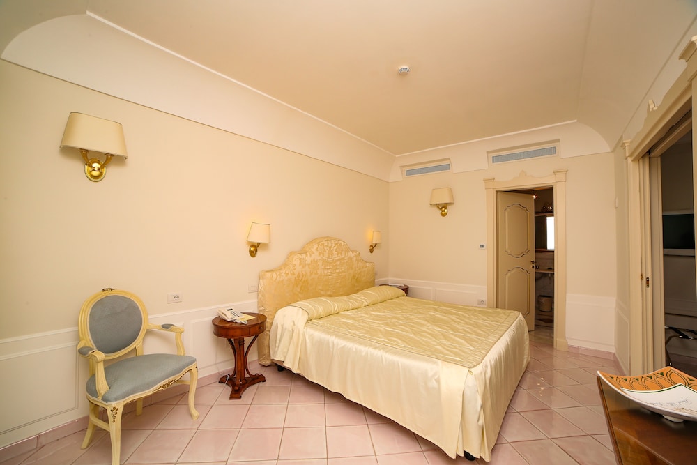 Suite, Balcony, Tower photo 2