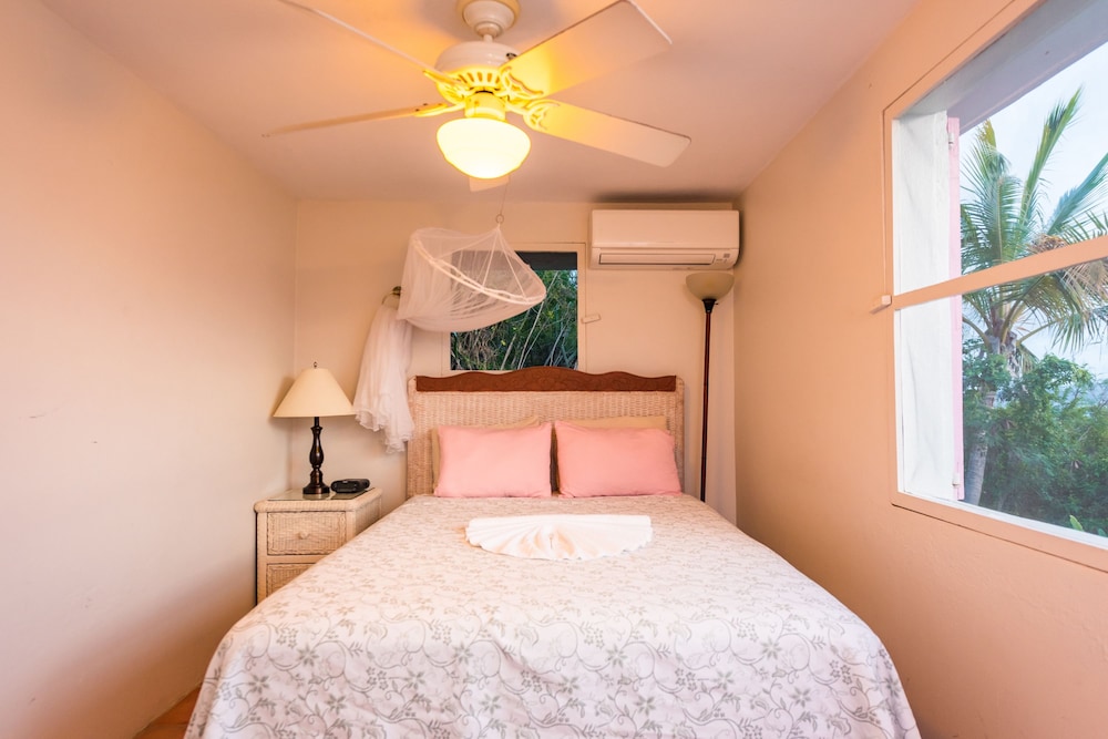 Villa, 2 Bedrooms, Kitchen, Ocean View (Sunset East) photo 1