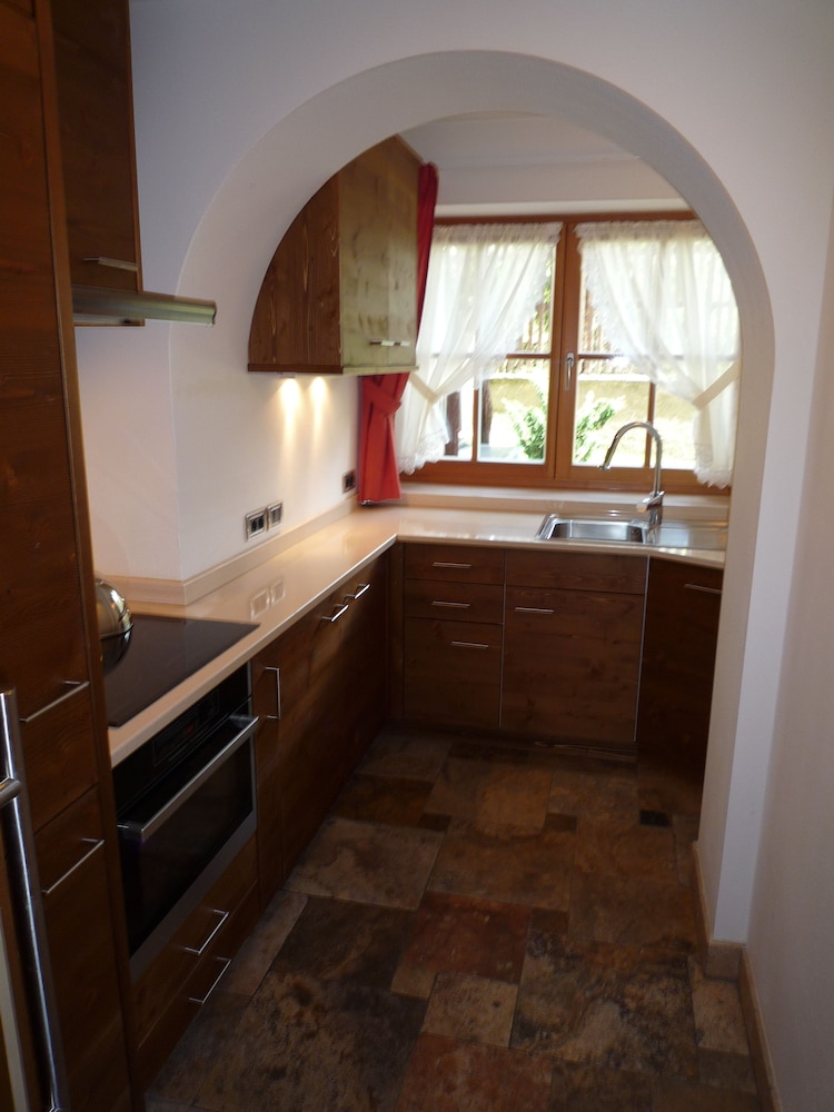 Deluxe Apartment, Non Smoking, Mountain View photo 3