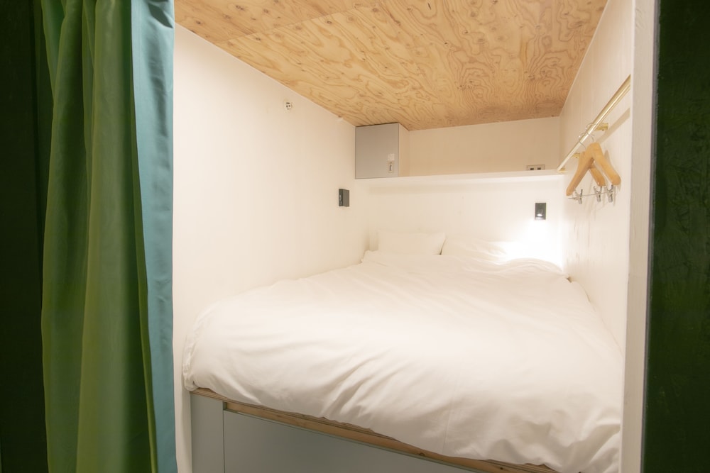 Smart Double Capsule Room, Female Only - Photo 8