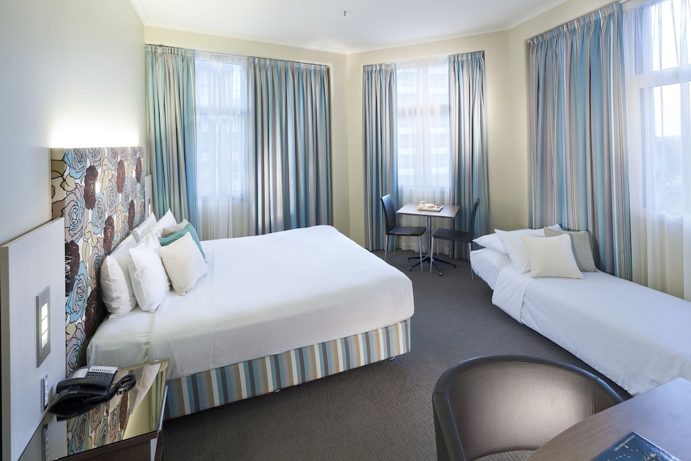 Superior Room, 1 King Bed, Non Smoking, Park View
