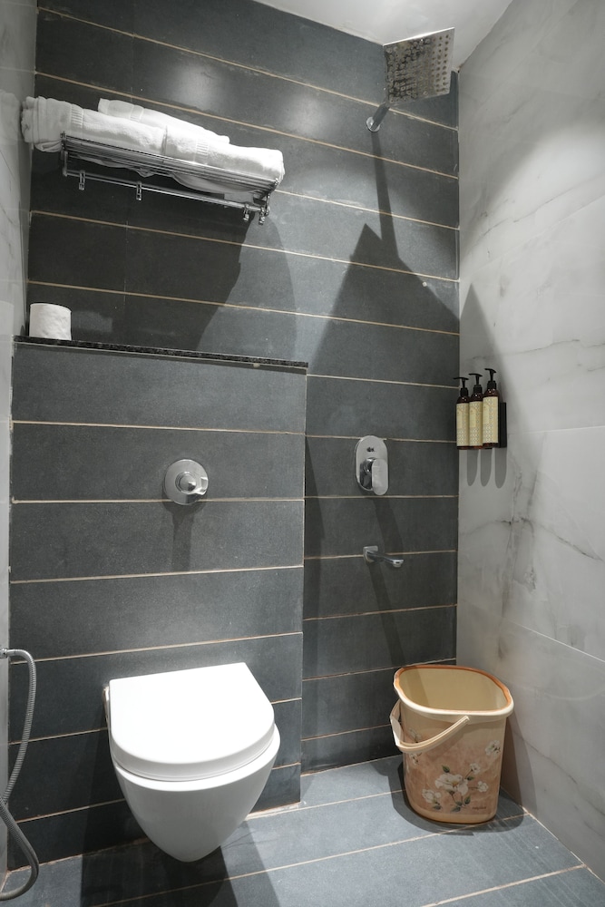 Darbar Executive Family Suite, City View - Photo 8