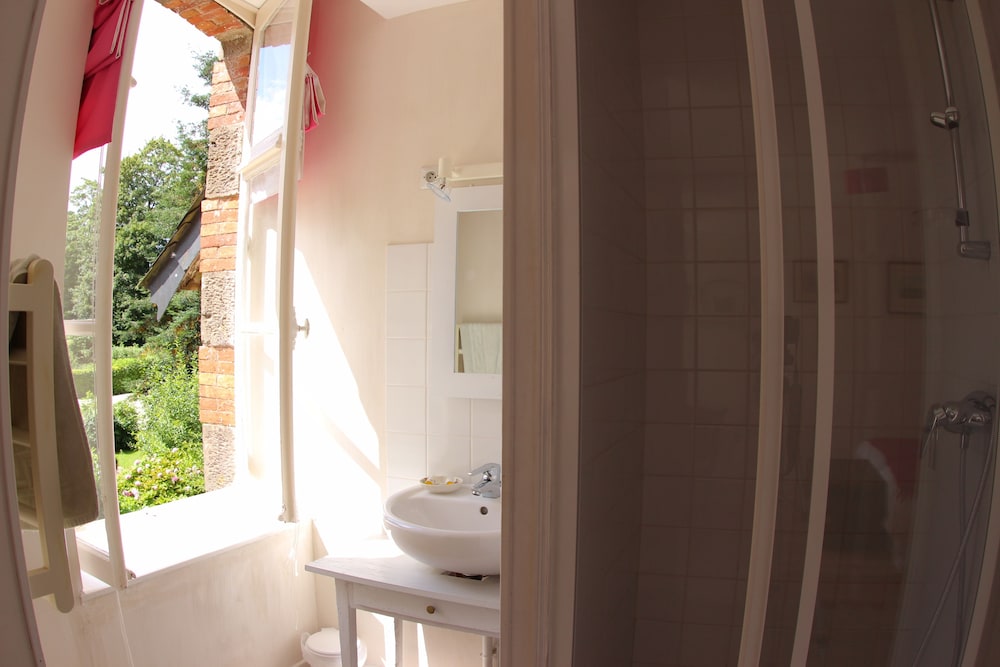 Double Room (Rose) photo 2
