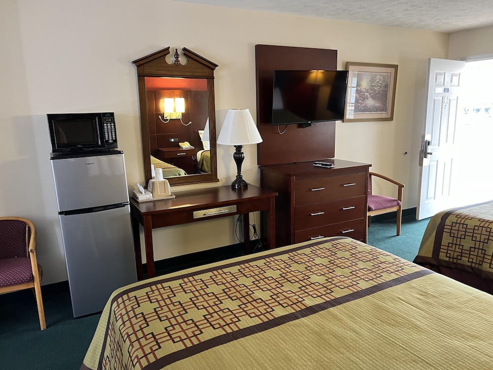 Double Room, 2 Queen Beds photo 3