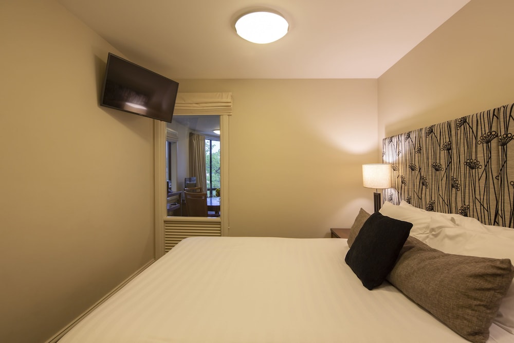2 Bedroom Garden Suite - Photo 5
