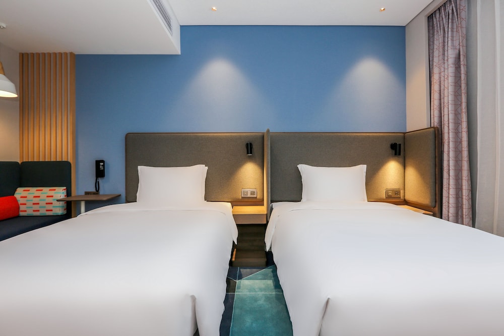 Standard Room, 2 Twin Beds (Extra Floor Space) - Photo 2