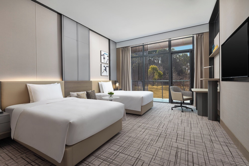 Standard Room, 2 Double Beds, Balcony