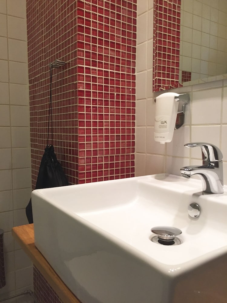 Double Room - Photo 6