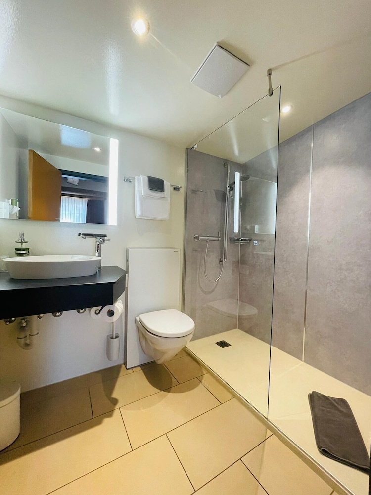 Comfort Room photo 2