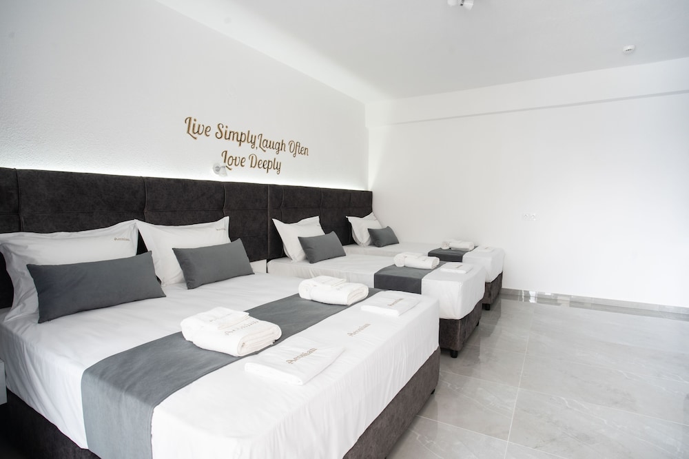 Luxury Quadruple Room