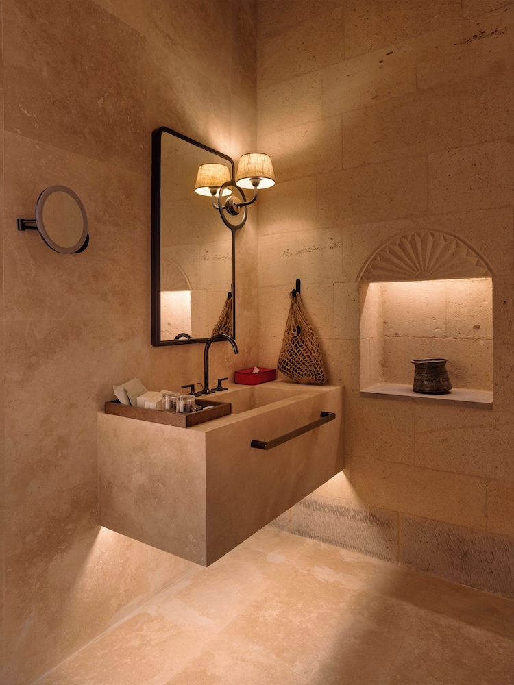 Suite - Photo 4
