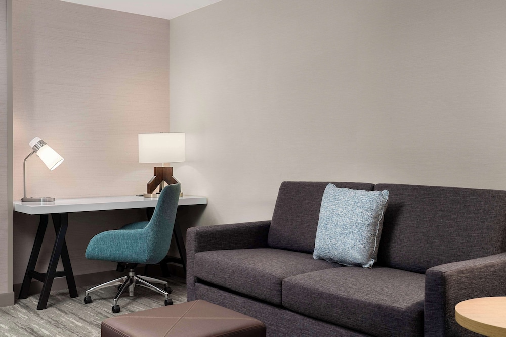 Junior Suite, 1 King Bed photo 2