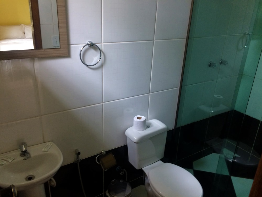 Business Quadruple Room, Ensuite, Mountain View (03) photo 2
