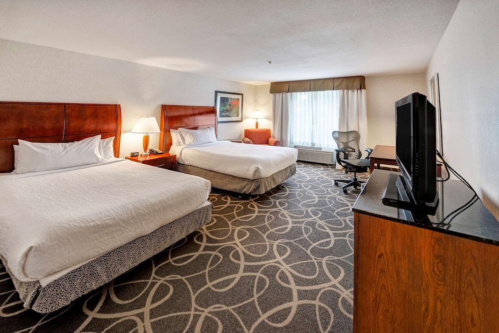 Standard Room, 2 Queen Beds (Mobility & Hearing, Roll-in Shower) - Photo 1