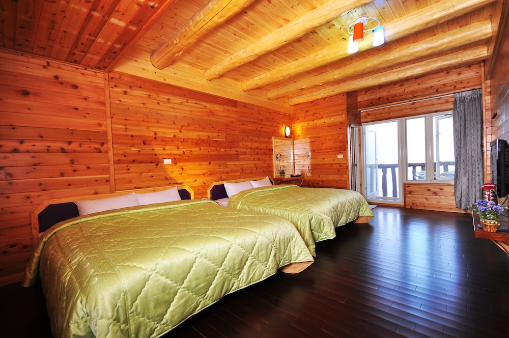 Family Quadruple Room, 2 Queen Beds