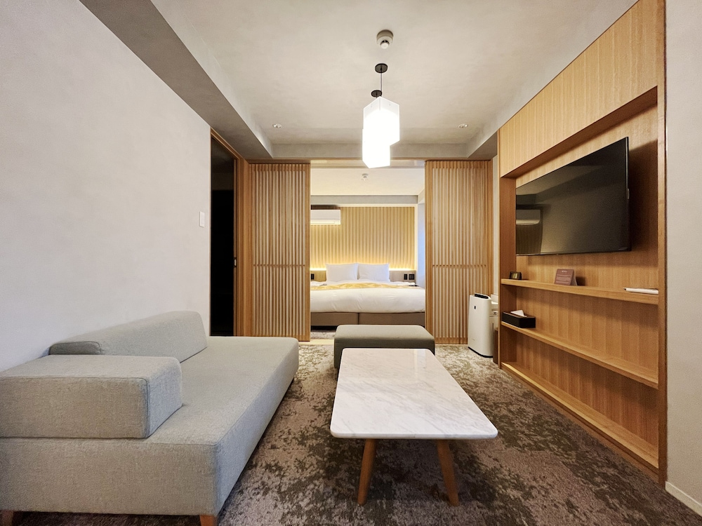 Premium Double or Twin Room - Photo 11