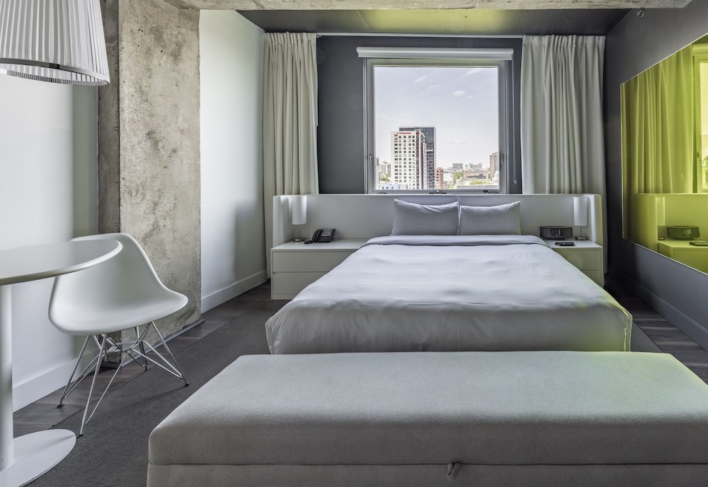 Standard Room, 1 Queen Bed (Hip) - Photo 4