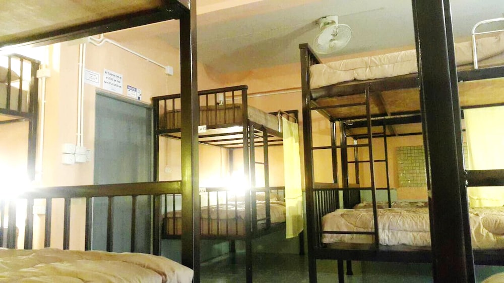 Shared Dormitory With Air Condition And Fan (18 Beds) photo 2
