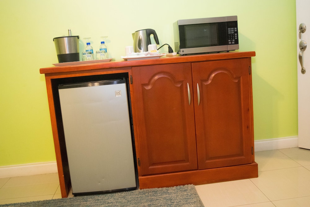 Studio Suite, 1 Double Bed, Non Smoking, Courtyard View photo 3