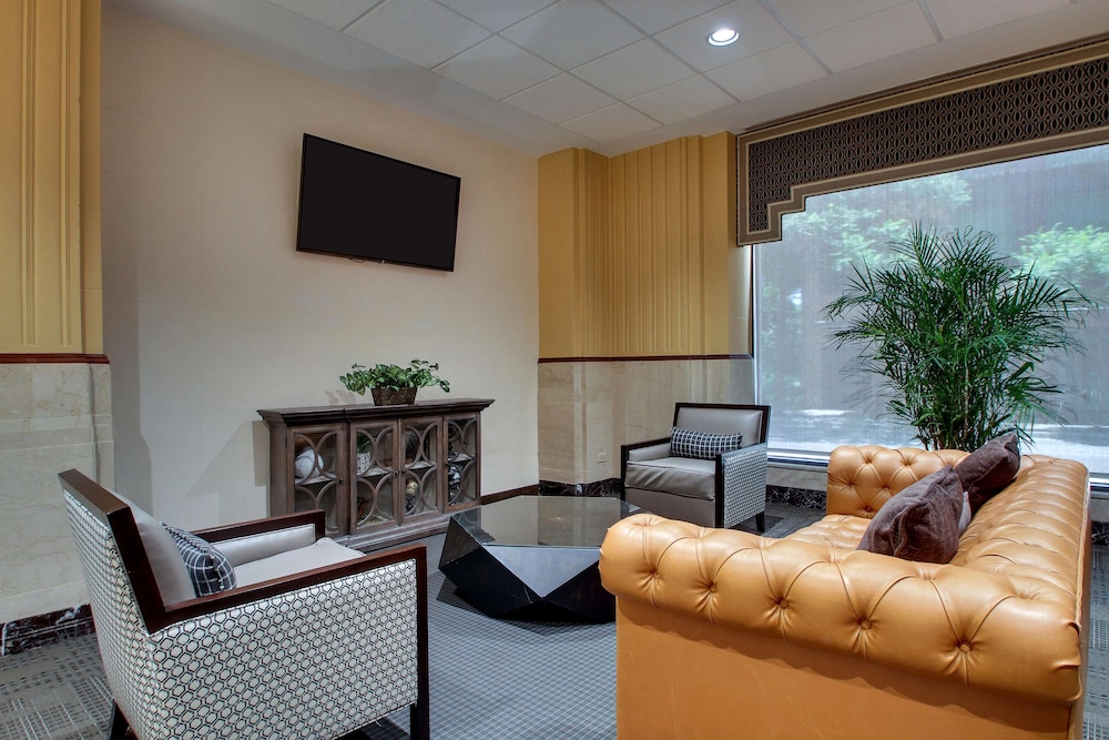 Suite, 1 King Bed with Sofa bed, Refrigerator & Microwave (2 Rooms, Upper Floor) - Photo 7