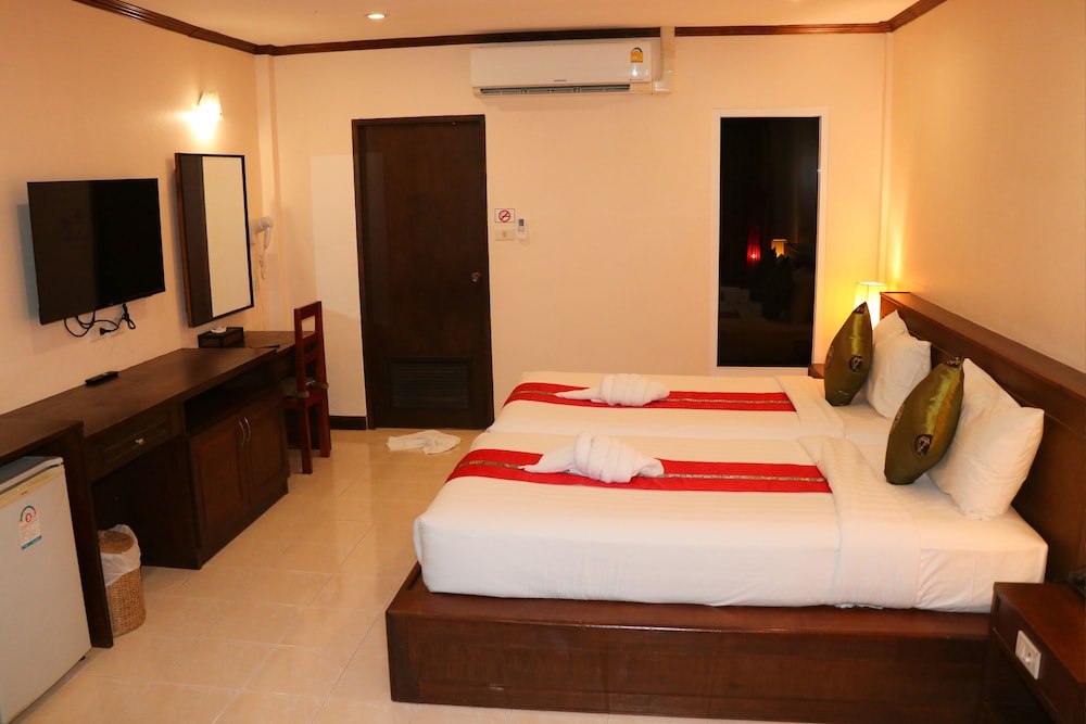 Deluxe Villa, Poolside - Photo 10
