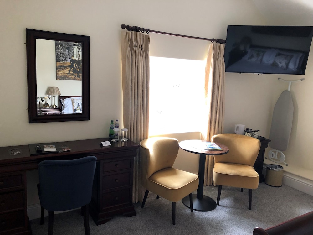 Suite, 1 King Bed, Non Smoking photo 3