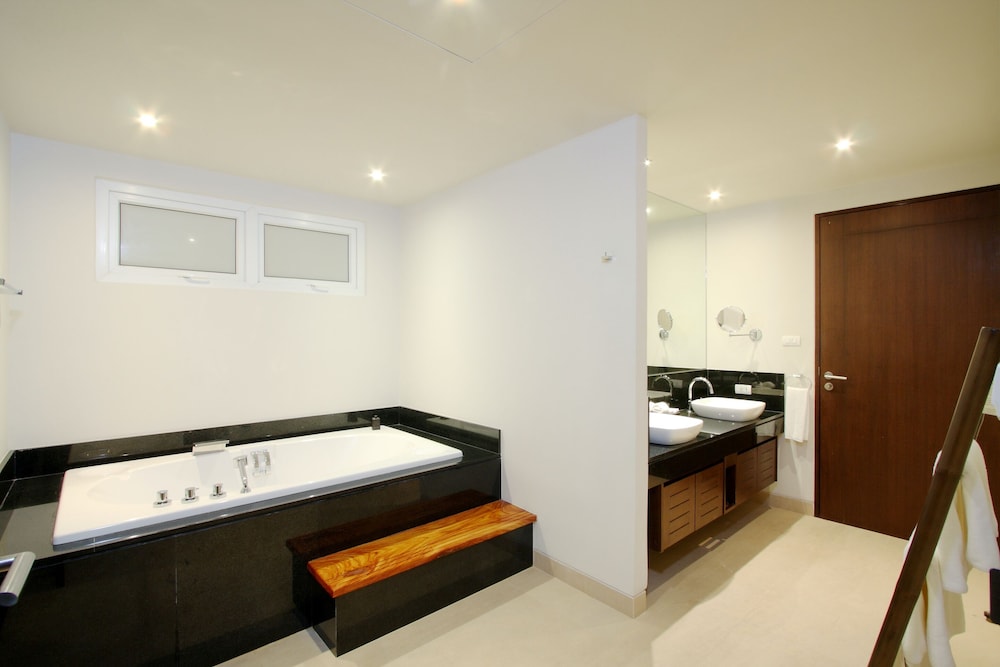 Suite, Garden View photo 3