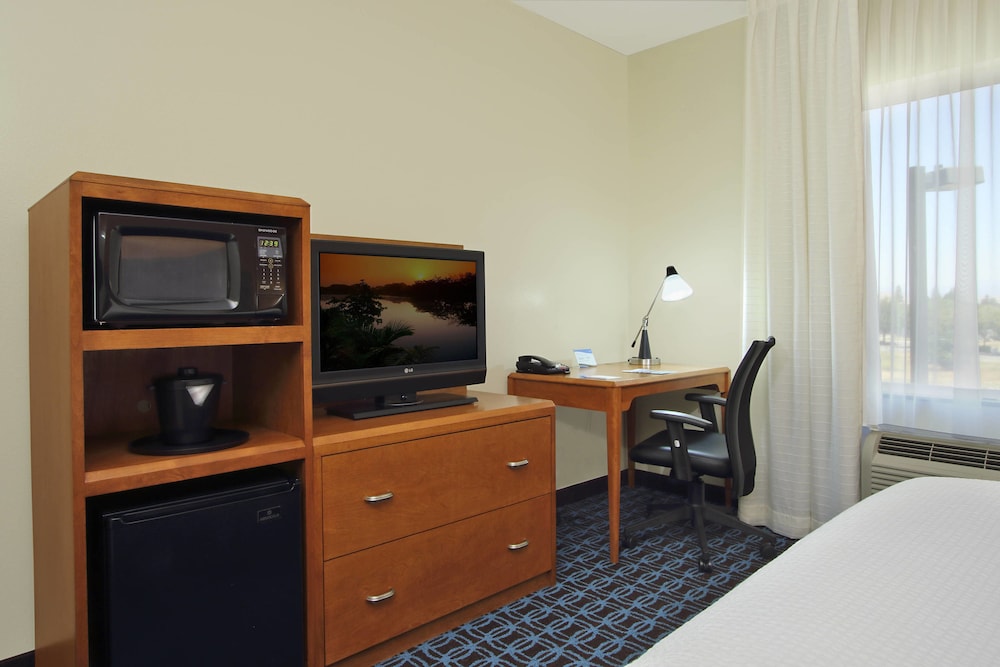 Executive Suite, 1 King Bed with Sofa bed - Photo 3