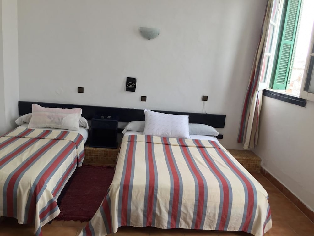 Triple Room, Multiple Beds, Mountain View