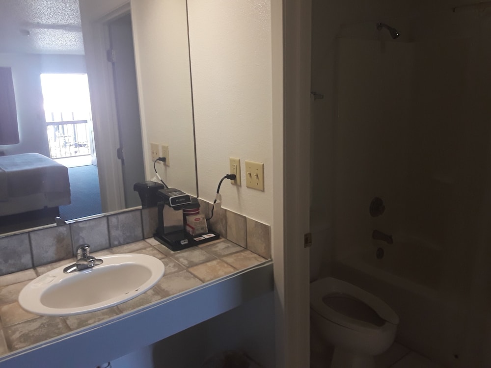 Room, 2 Queen Beds, Non Smoking photo 2