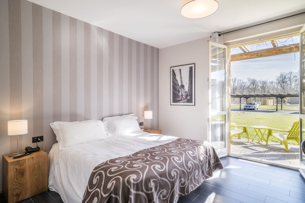 Double or Twin Room photo 3