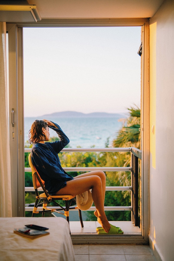Standard Room, Sea View, Beachfront